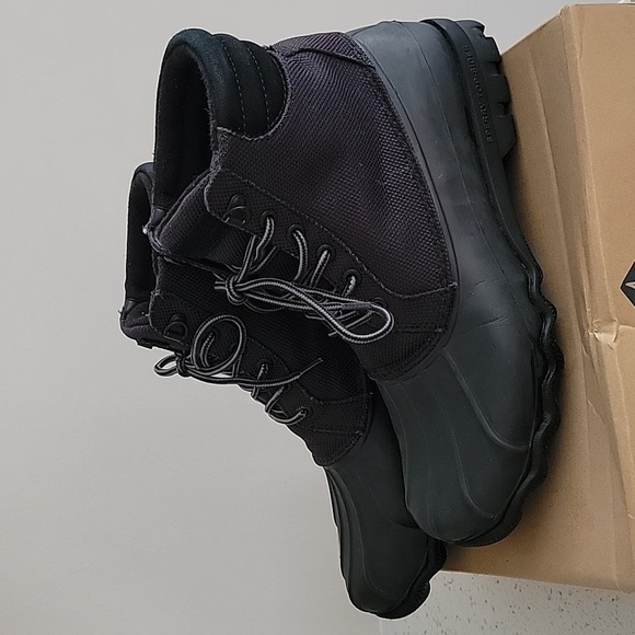 Mens Sperry Boots - Picture 2 of 6